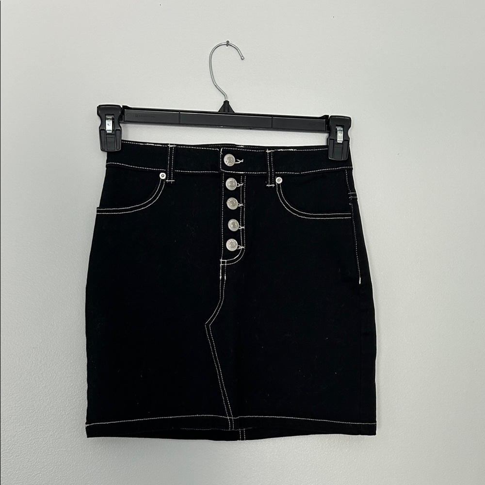 Love Tree Black Button-Up Pencil Skirt